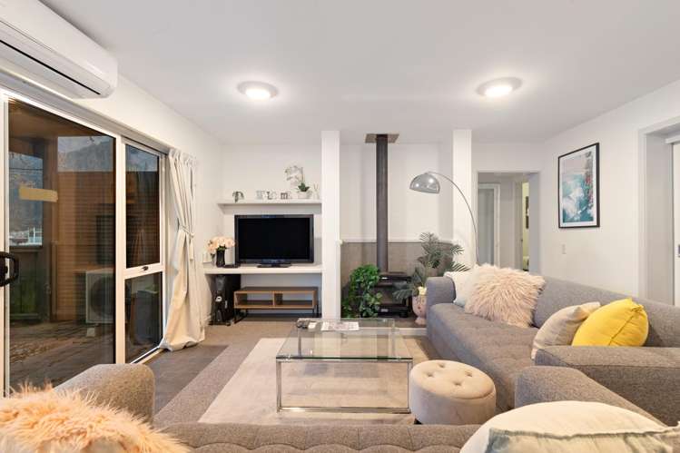 Unit A/37-39 Hallenstein Street Queenstown_7