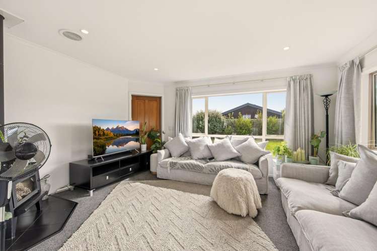 10 Missy Crescent Mount Pisa_8