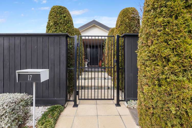 17 The Tors Heathcote Valley_27