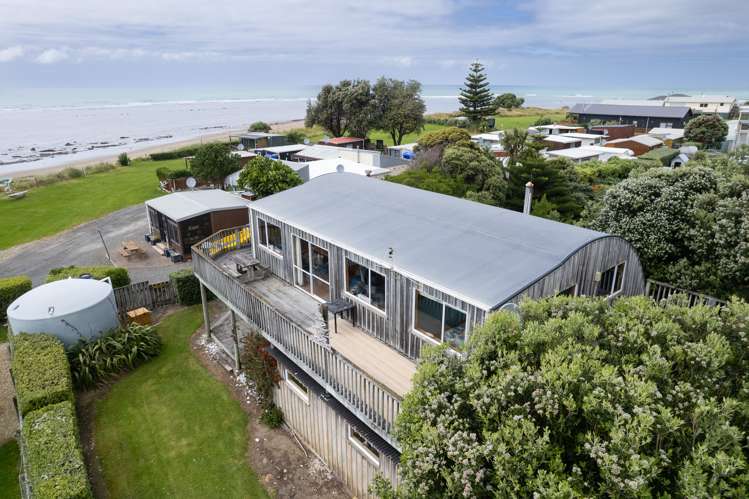 61 Akitio Esplanade Pongaroa_25