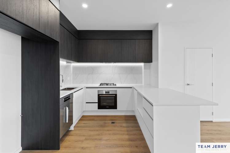 49 Whare Kauri Road Takanini_3