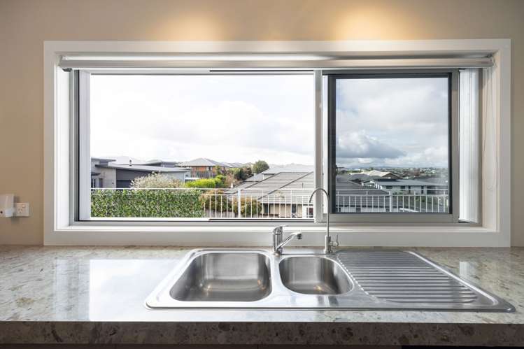 15 Evergreen Rise Grandview Heights_6