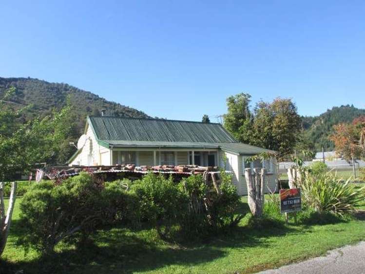 15 Walsh Street Reefton_10