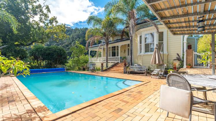 107 Victoria Street Thames_13