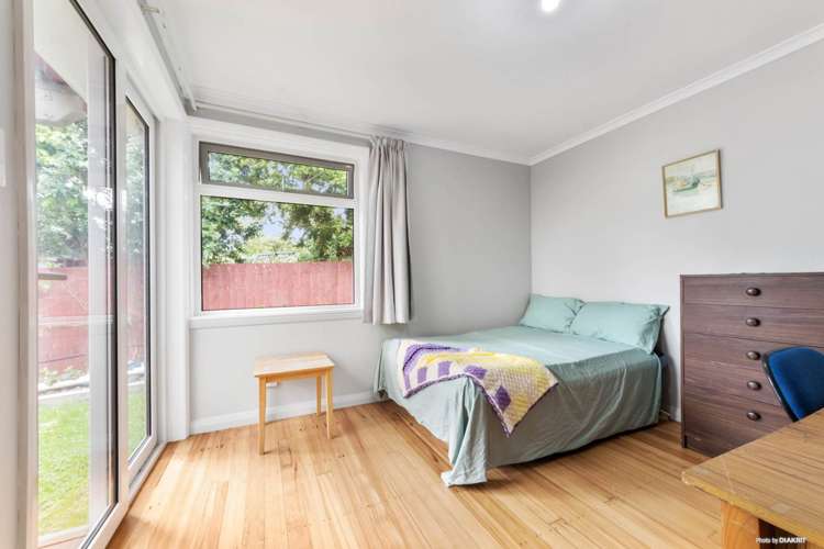 74 Woodglen Road Glen Eden_12