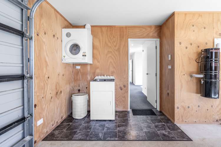 24 Welsh Road Winton_16