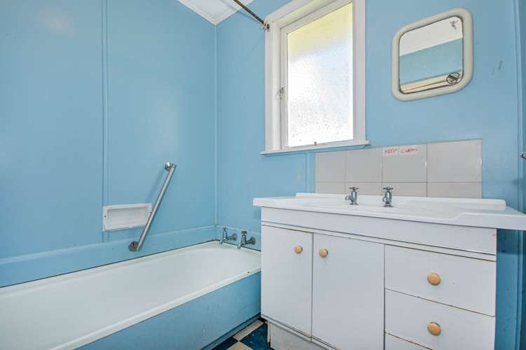 47 Clotworthy Crescent Onerahi_9