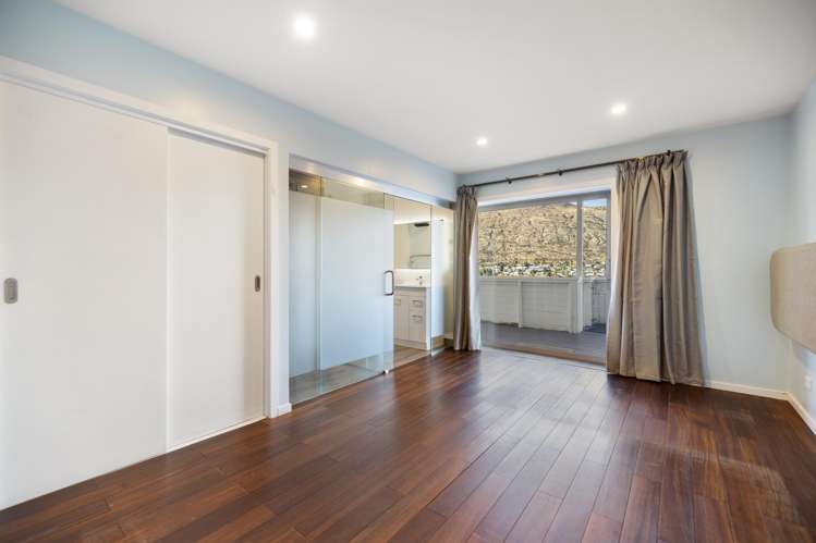 36 Perkins Road Queenstown Hill_20