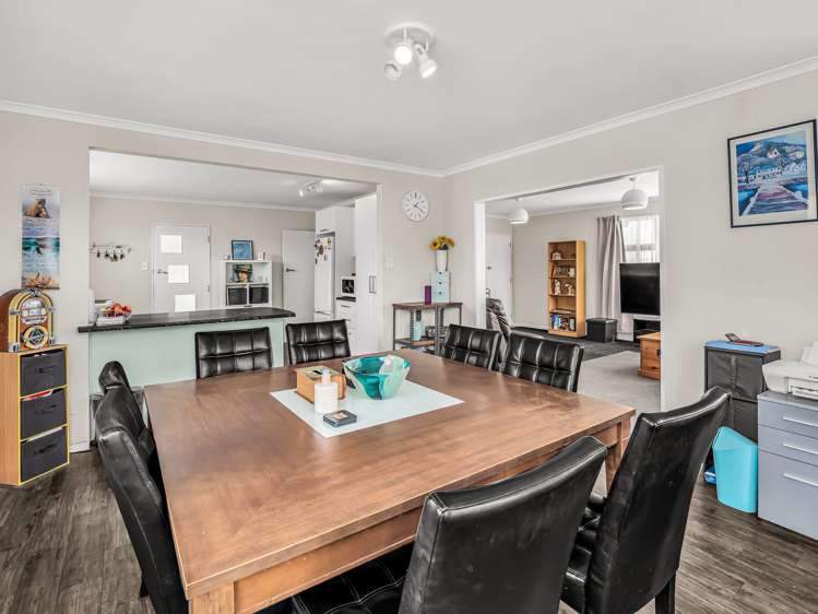 29 John F Kennedy Drive Milson_10