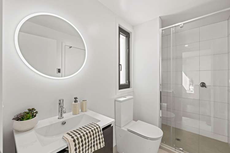 1/61 Mackworth Street Woolston_11