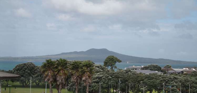 2/17 Commodore Parry Road Castor Bay_2