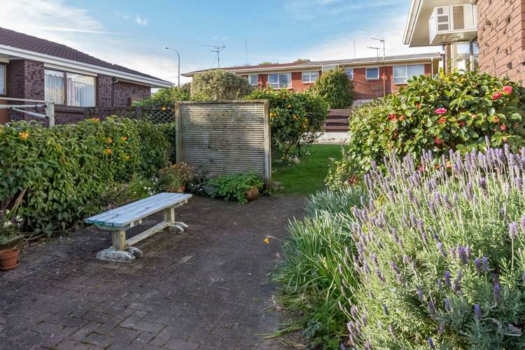 2/50 Moore Street Howick_13