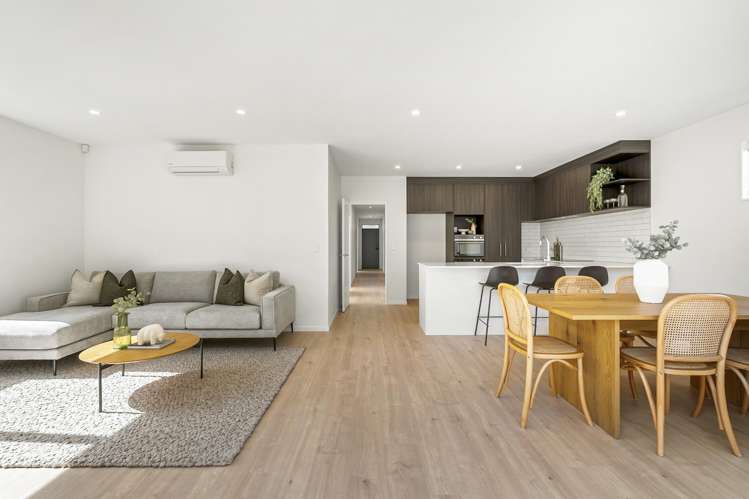 5 Kakahi Road Beachlands_13