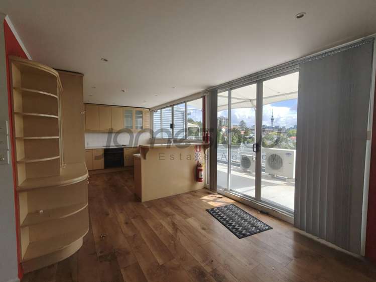 5B/210 Khyber Pass Road_0