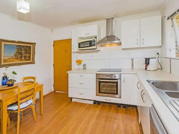 2/2 Mcdonald Crescent Mount Wellington_5