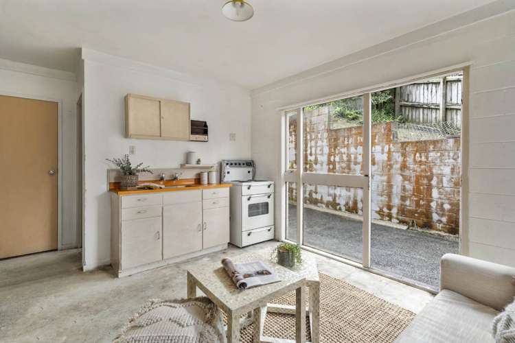 2/970 Beach Road Torbay_16