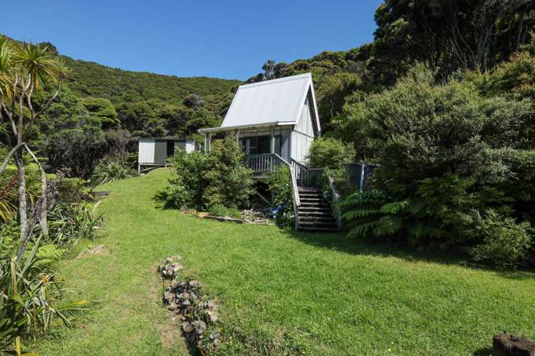 366 & 368 Blind Bay Road Great Barrier Island_15