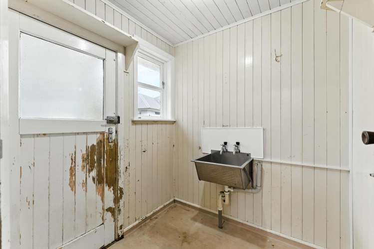 110 Emmett Street Shirley_14