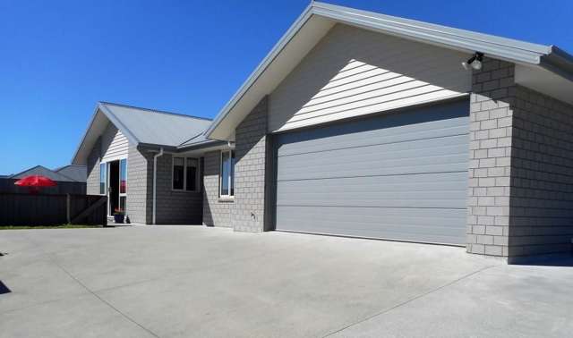 5a Ashley Drive Paroa_1