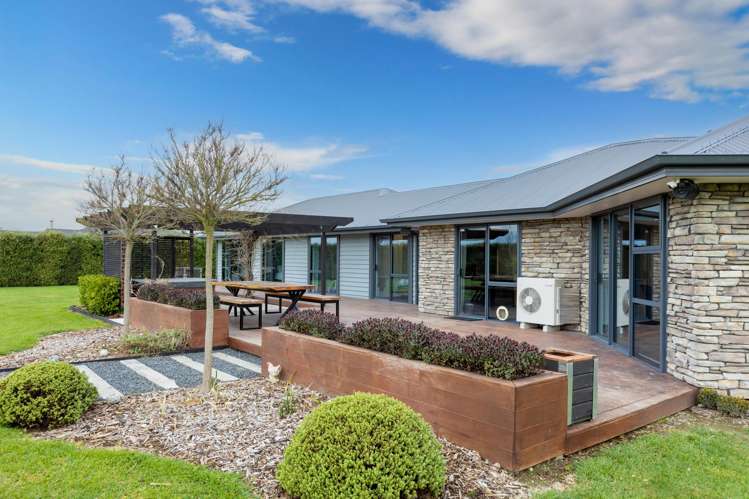 28 Landsborough Drive Darfield_16