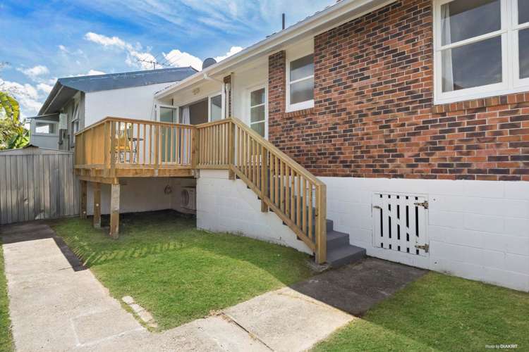 4/9 Wright Road Point Chevalier_9