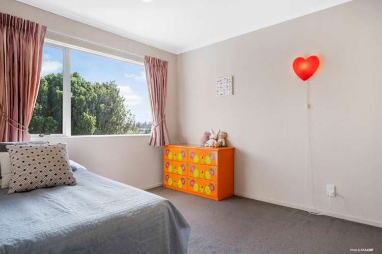 4 Girvan Terrace Wattle Downs_12