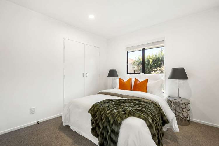 10 Frank Bunce Grove Flat Bush_15