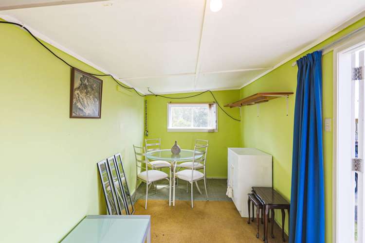 40 Fairmount Road Titirangi_11