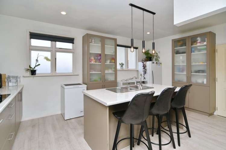 93 Bassett Street Burwood_7