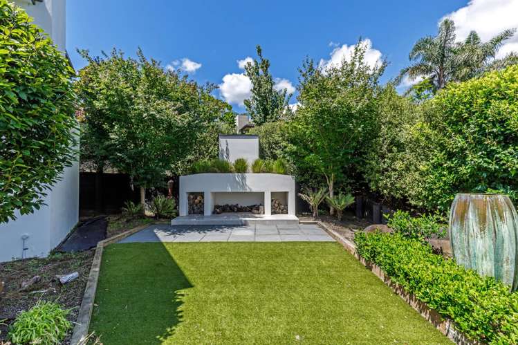 11 Henry Blyth Lane Greenhithe_33