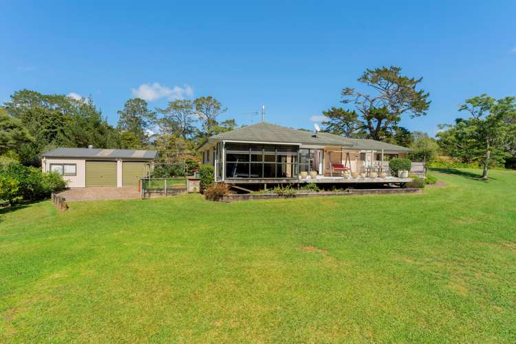 41 Cloverfields Drive Waimauku_21