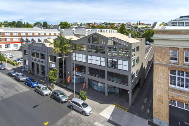 Prime Parnell Sunlit Top-Floor Office