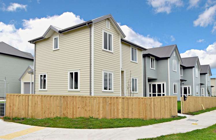 81 Grove Road Papakura_13