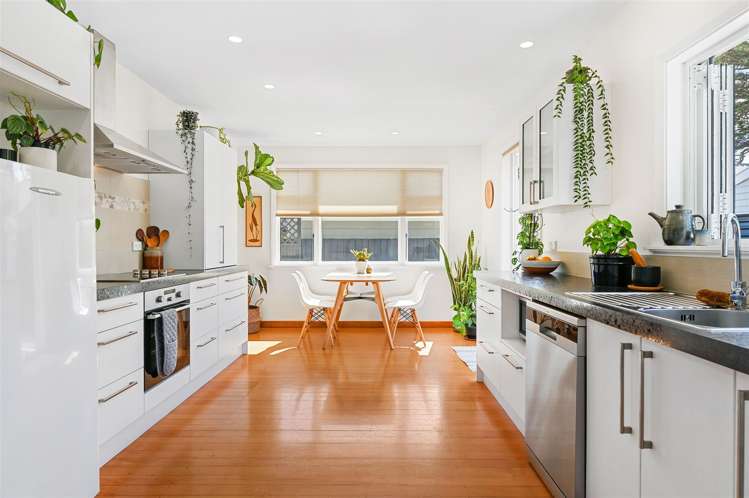 269 Estuary Road South New Brighton_8