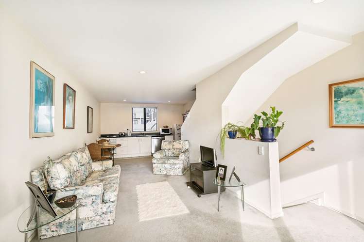 14/25 Rossmay Terrace Mount Eden_2