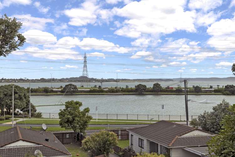 2/26c Quadrant Road Onehunga_16