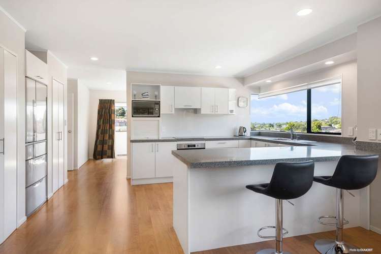 8 Crestview Place Browns Bay_10