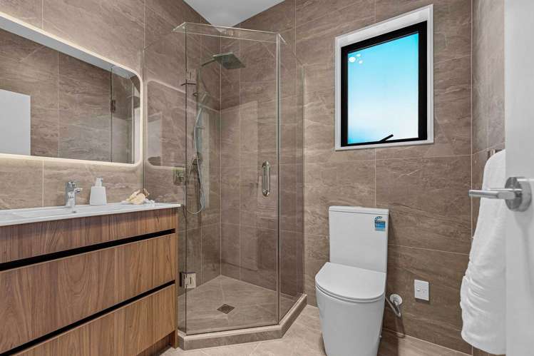 27 Korowhiti Road Clarks Beach_12