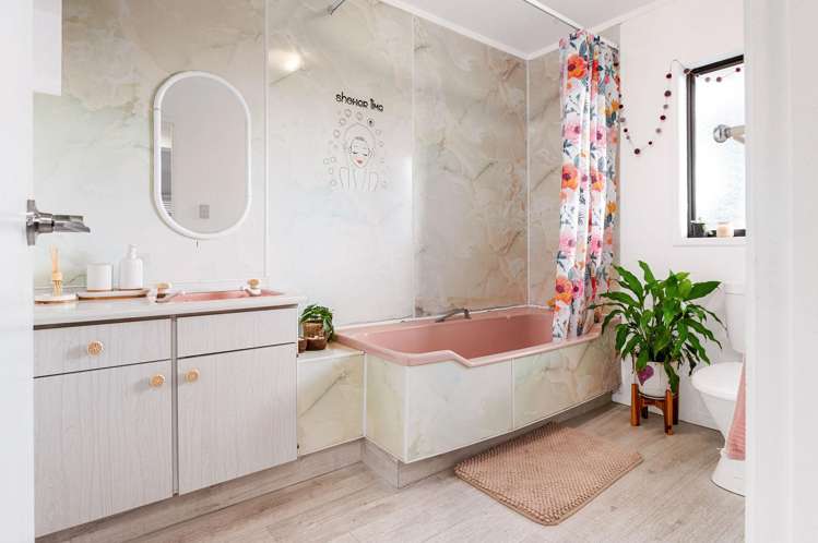 5B Ross View Terrace Dinsdale_15