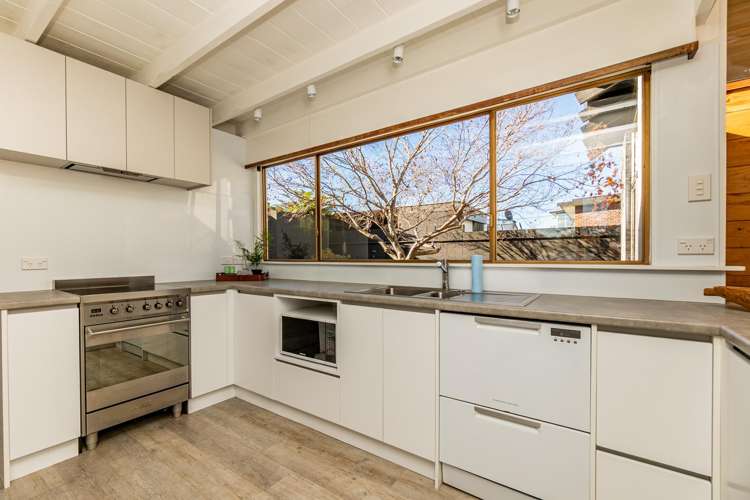 40 Barnes Street Glenwood_16