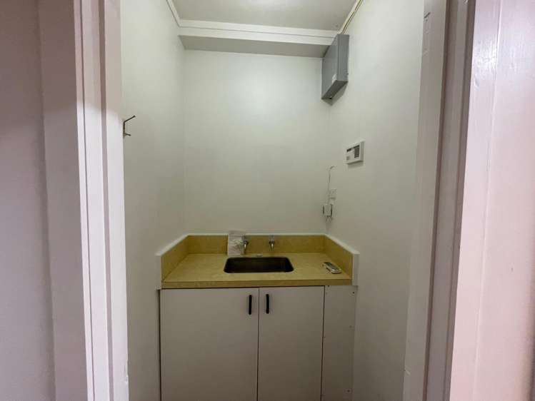 Shop 4/5-15 Victoria Road Devonport_5