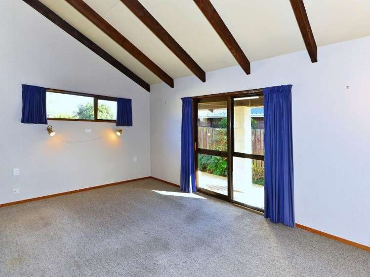 4 Snowdon Place Darfield_11