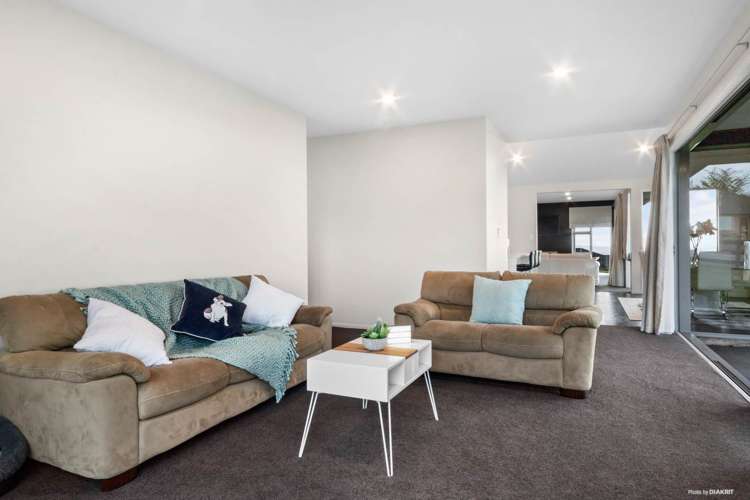 17 Lawrence Carter Drive Bombay_8