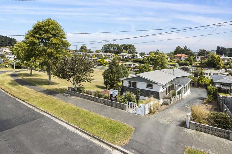 48 Elwyn Crescent Green Island_17