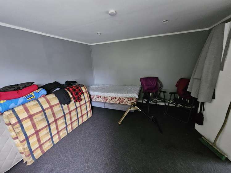 1217 Willowpark Road North Mayfair_11