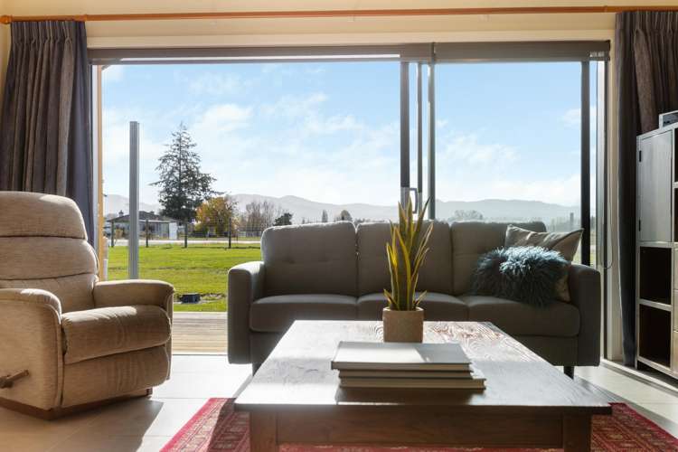 13 White Road Omakau_3