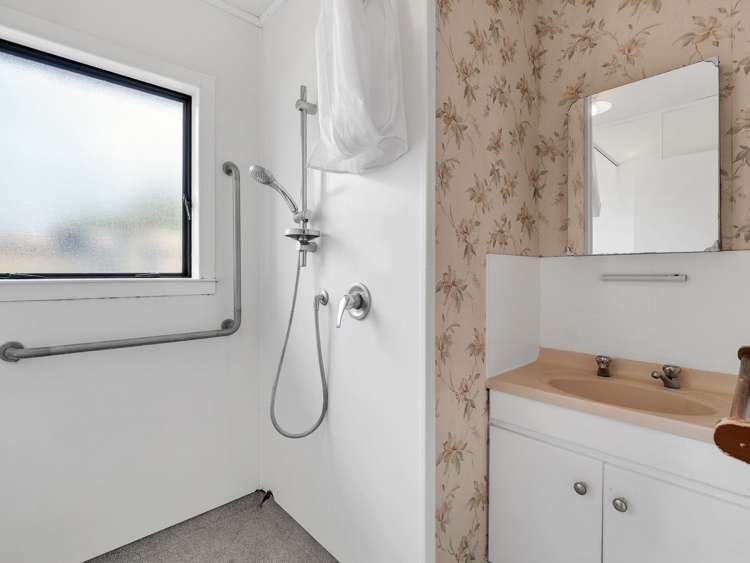 984H Tremaine Avenue Roslyn_16