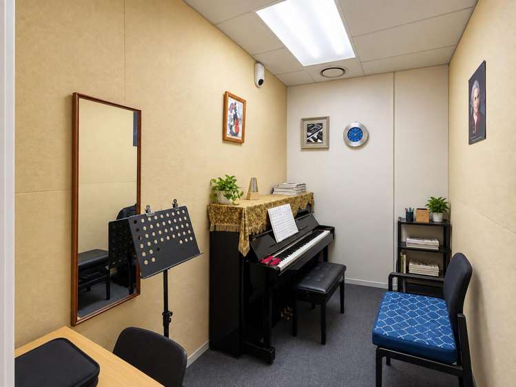 5/2 Amera Place Huntington Park_10