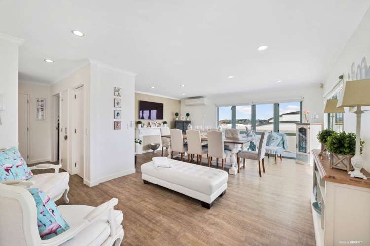 61 Alec Craig Way Gulf Harbour_7