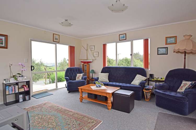 375 Pah Hill Road Wharehine_4